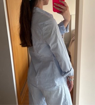 Camisa Stradivarius Rayas Azul y Blanca