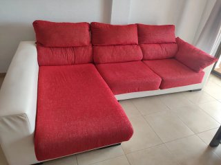 Sofá de polipiel y chenilla
