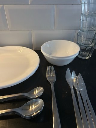 Lote Vajilla: Platos, Cuencos y Cubiertos