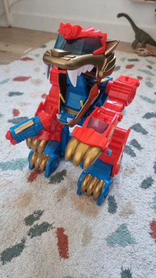 SuperThings Wild Tigerbot con muñeco