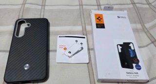 Funda Spigen Enzo Aramid Samsung Galaxy S25
