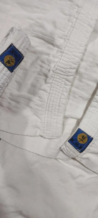 Kimono Judo Blanco con Cinturón