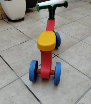 Triciclo infantil