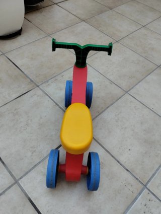 Triciclo infantil