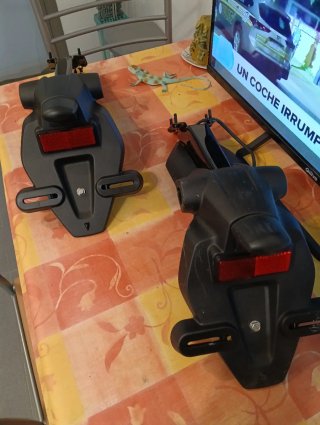 Portamatriculas Yamaha con guardabarros
