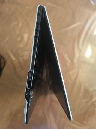 Portátil i7, 8 Gb Ram, SSD 256 Gigas. Peso 1.4 kgr