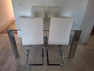 Mesa de comedor cristal y metal