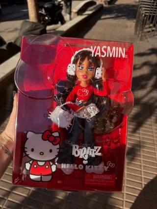 Bratz Hello Kitty Yasmin Muñeca