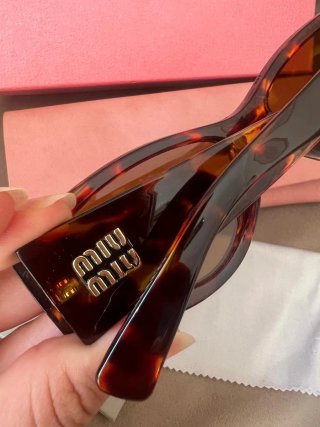 Occhiali da sole Miu Miu Carey nuovi