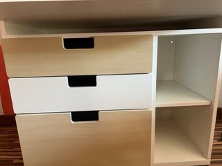 Cambiador/Escritorio IKEA blanco y madera