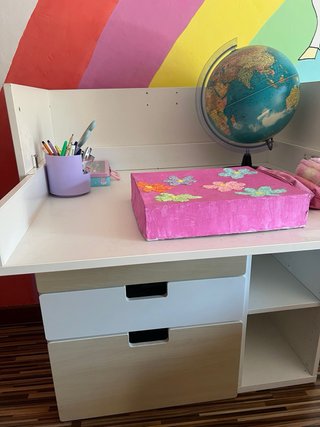 Cambiador/Escritorio IKEA blanco y madera