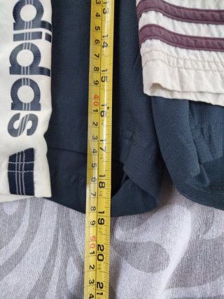 2 Costumi da bagno Adidas Beige e pantalone sportivo blu