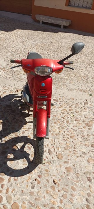 Piaggio Vespinos Velofax Roja