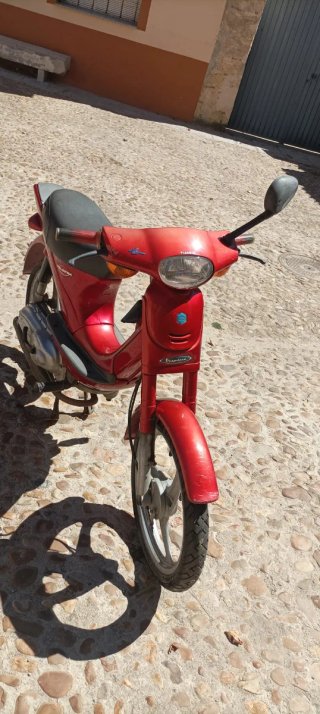 Piaggio Vespinos Velofax Roja