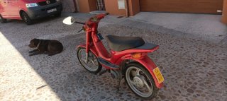 Piaggio Vespinos Velofax Roja