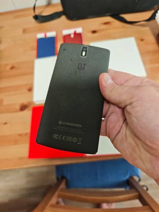 OnePlus One A0001 Negro y Rojo