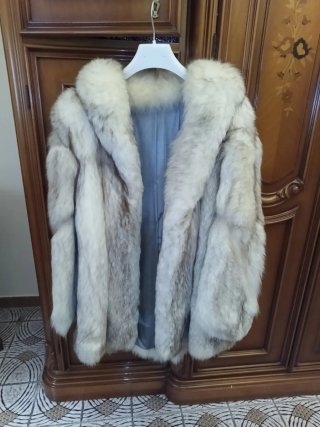Pelliccia elegante taglia 50