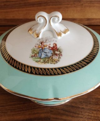 Juego Sopera y Fuente Porcelana