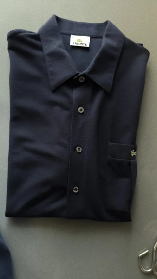 Camisa Lacoste Blanca y Azul marino
