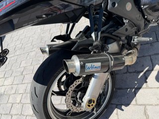 Kawasaki Z1000 2011 – Muchos extras