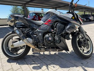 Kawasaki Z1000 2011 – Muchos extras
