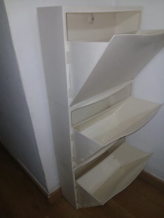 Zapatero blanco de plástico