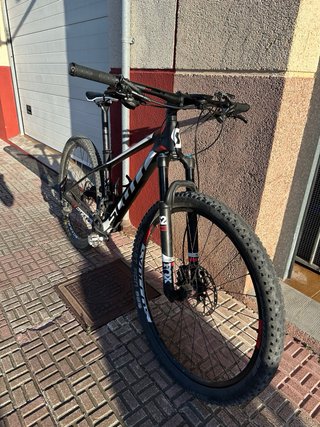 Bicicleta montaña de carbono Scott Scale