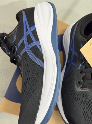 Asics Gel-Cumulus 28