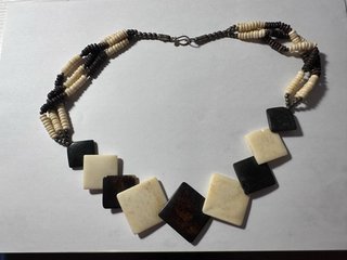 Collana donna perle bianche e nere