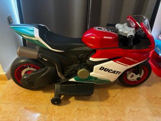 Moto Eléctrica Infantil Ducati Roja y Verde