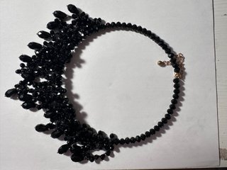 Collana donna con perle nere