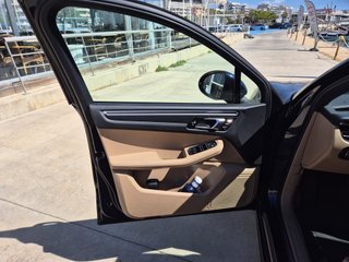 Porsche Macan 2021