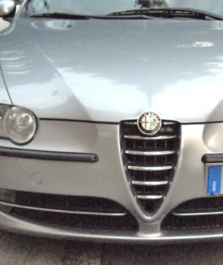 Emblemas frontal Alfa 147