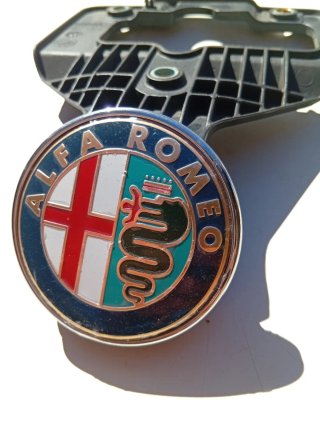 Emblemas frontal Alfa 147