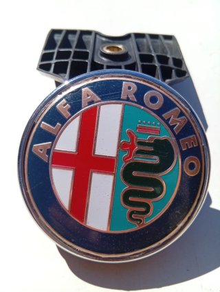 Emblemas frontal Alfa 147