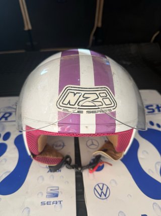 Casco NZI Talla XS Blanco y Morado