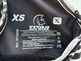 Top deportivo Titan Box Wear