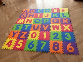 Alfombra puzzle infantil letras y números