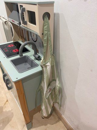 Cocinita de juguete de madera