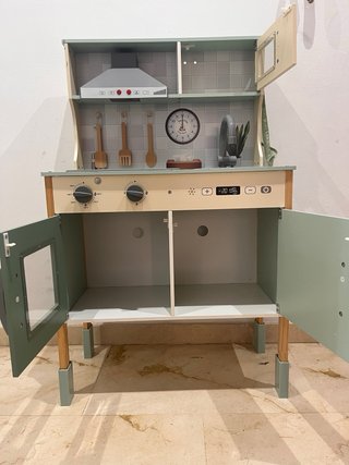 Cocinita de juguete de madera