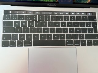 MacBook Pro 2019 i5 8GB RAM