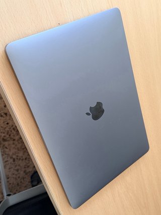 MacBook Pro 2019 i5 8GB RAM