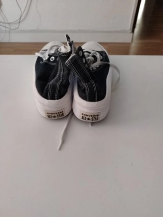 Converse plataforma negras y blancas