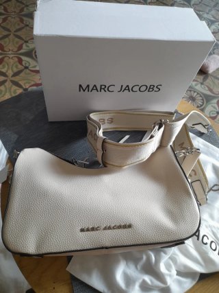 Bolso de piel Marc Jacobs crudo