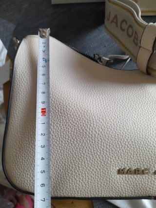 Bolso de piel Marc Jacobs crudo