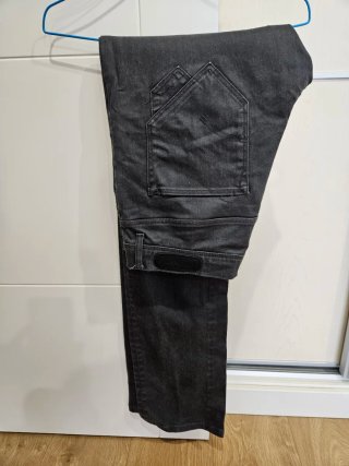 Pantalón Zara Man gris oscuro muy cómodo, elástico