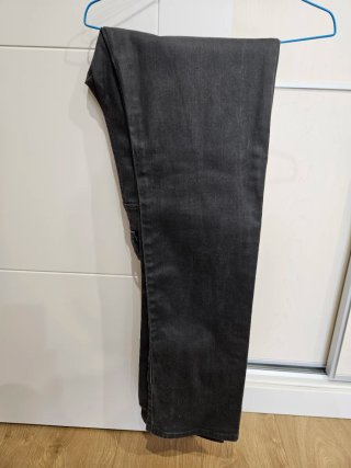 Pantalón Zara Man gris oscuro muy cómodo, elástico
