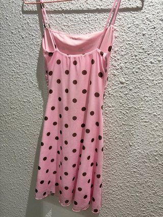 Vestido Bershka lunares rosa talla XS