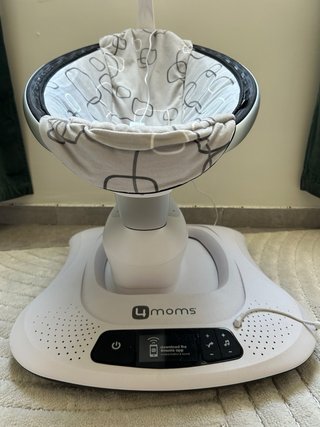 Mecedora eléctrica para bebés 4moms