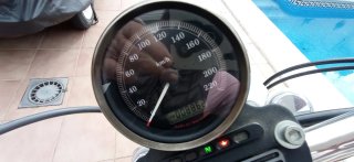 Harley-Davidson 883 Custom Negra como nueva